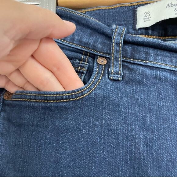 Abercrombie & Fitch Dark Wash Low Rise Skinny Jeans Womens 26 Y2K Blue Denim - Picture 4 of 8
